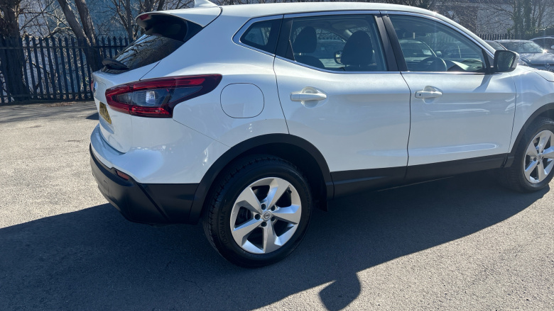 Nissan Qashqai 1.5 dCi 115 Acenta Premium 5dr Diesel Hatchback